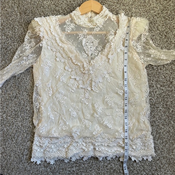Vintage Michael Marcella Elegant Lace Cream Top High Neck Formal Small - Picture 6 of 6